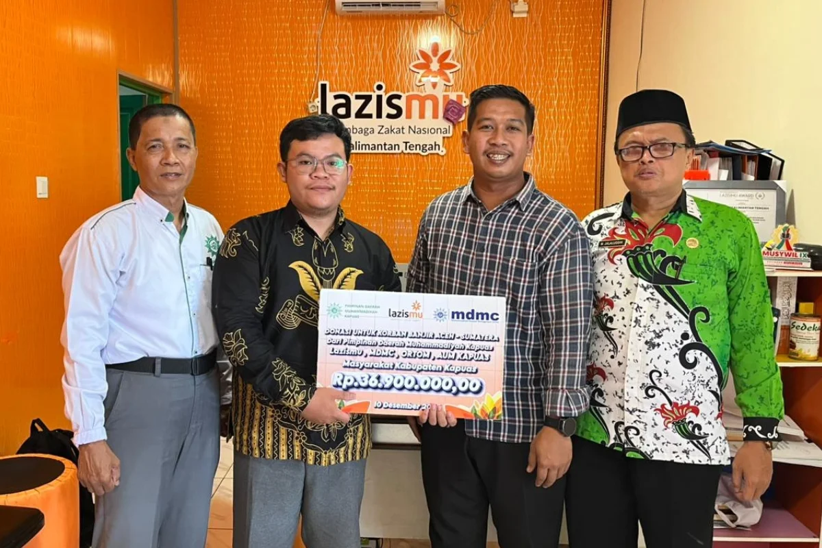 LazisMu Kapuas Salurkan Bantuan Kemanusiaan untuk Korban Bencana Aceh dan Sumatera