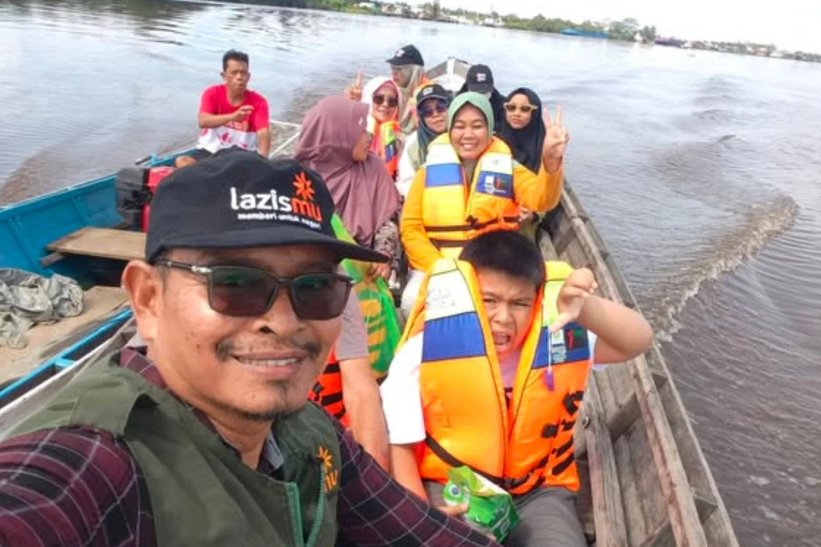 Program Sedekah Al-Qur’an, LazisMu Kotim Jangkau Kampung Pipisan